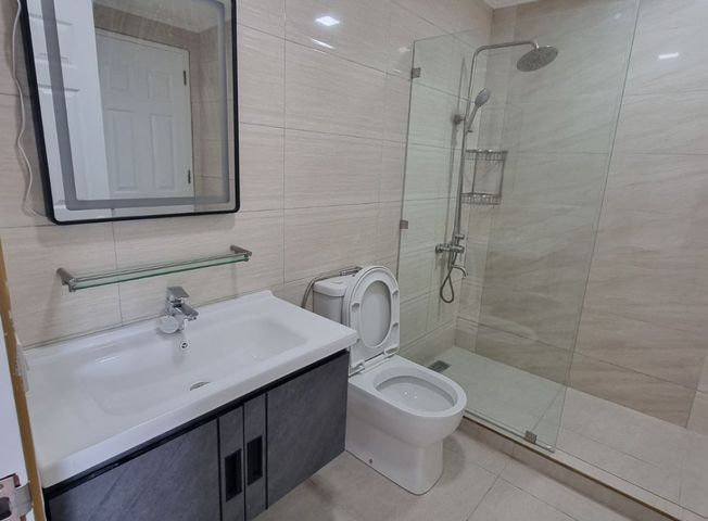 "1 Bedroom For Rent in Renaissance Tower 2000, Pasig City"05