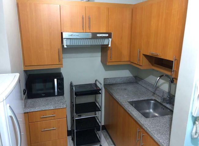 Studio Unit for Rent Fairways Tower06