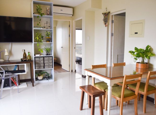 2BR Beautiful Corner Unit Viera Residences (2 Balconies) Fully Furnished06
