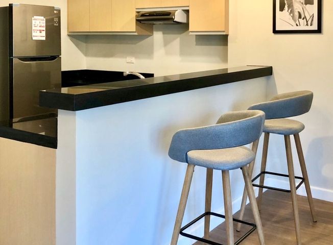 Modern and Stylish 2 Bedroom Corner Unit at Escala Salcedo05