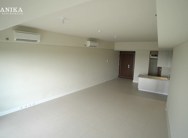 "RFO 3 Bedroom Luxury Condominium Unit in Alabang (Near Festival Mall, Asian Hospital, FEU, La Salle Zobel) (Besides Palms Country Club) - Botanika Nature Residences"02
