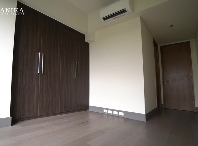 "RFO 3 Bedroom Luxury Condominium Unit in Alabang (Near Festival Mall, Asian Hospital, FEU, La Salle Zobel) (Besides Palms Country Club) - Botanika Nature Residences"09