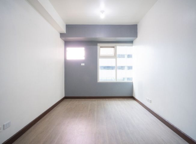 "For Lease/For Sale - Two Bedroom Unit in Gateway Garden Heights (Ready for Occupancy) in Pioneer, Mandaluyong City near SM Megamall, Shangri-La Edsa, Lourdes School, La Salle Greenhills, MRT 3 Station and Kapitolyo"02