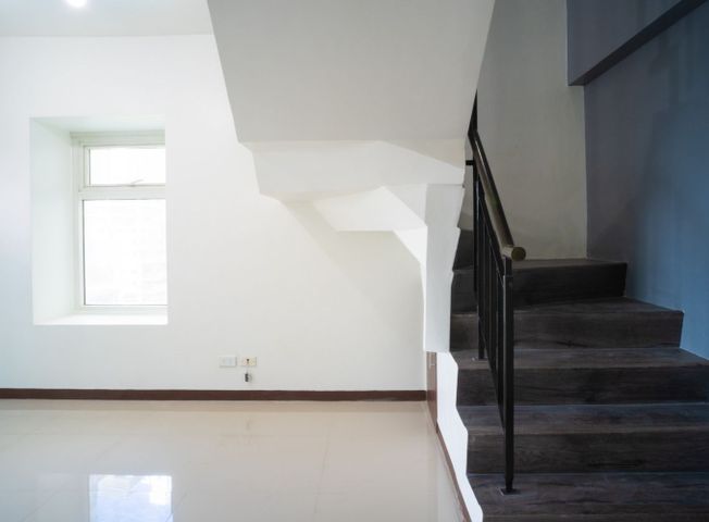 "For Lease/For Sale - Two Bedroom Unit in Gateway Garden Heights (Ready for Occupancy) in Pioneer, Mandaluyong City near SM Megamall, Shangri-La Edsa, Lourdes School, La Salle Greenhills, MRT 3 Station and Kapitolyo"07