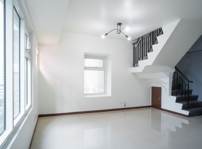 "For Lease/For Sale - Two Bedroom Unit in Gateway Garden Heights (Ready for Occupancy) in Pioneer, Mandaluyong City near SM Megamall, Shangri-La Edsa, Lourdes School, La Salle Greenhills, MRT 3 Station and Kapitolyo"09