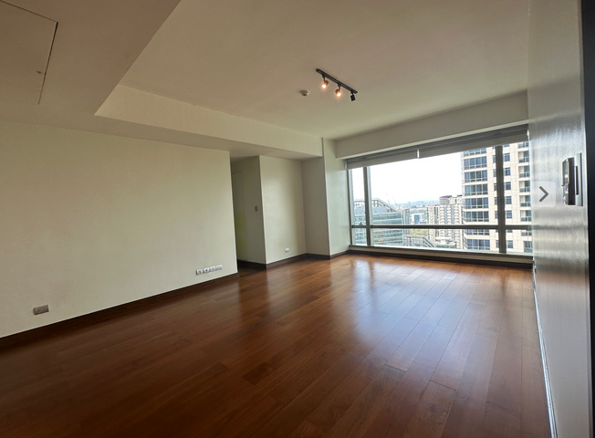 Luxury 2 bedroom for rent at Horizon Homes by Shangrila at the Fort09