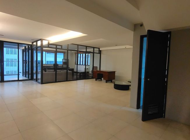 "For Rent: 3 Bedroom Condo Unit with 2 Parking Slots in Parc Royale, Ortigas"02