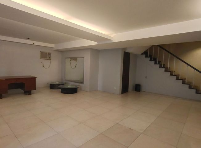 "For Rent: 3 Bedroom Condo Unit with 2 Parking Slots in Parc Royale, Ortigas"04