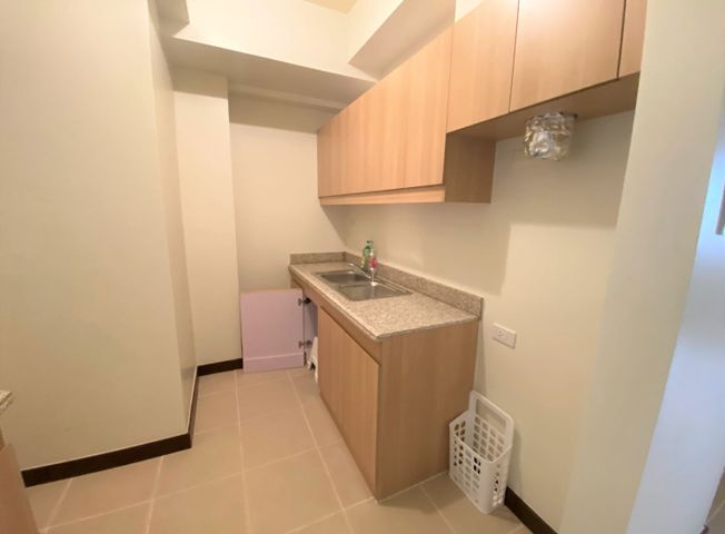 "2 Bedroom Unit For Rent in Brixton Place, Pasig City!"05