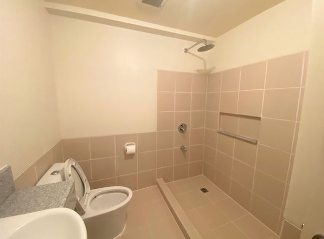 "2 Bedroom Unit For Rent in Brixton Place, Pasig City!"06