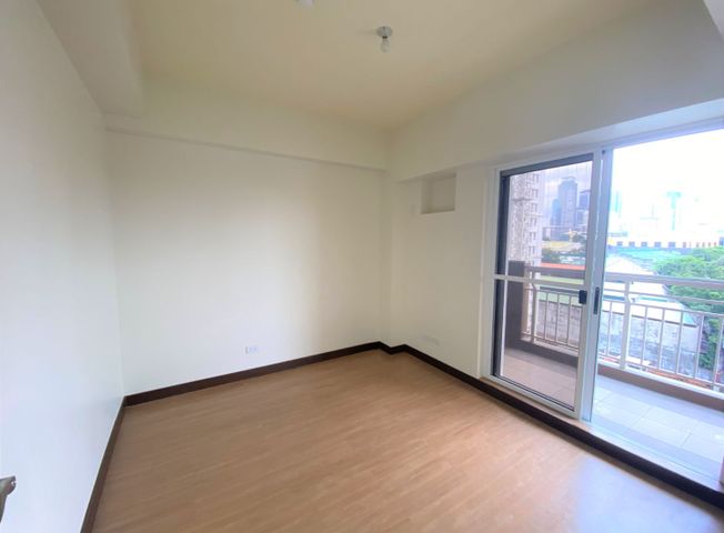 "2 Bedroom Unit For Rent in Brixton Place, Pasig City!"10