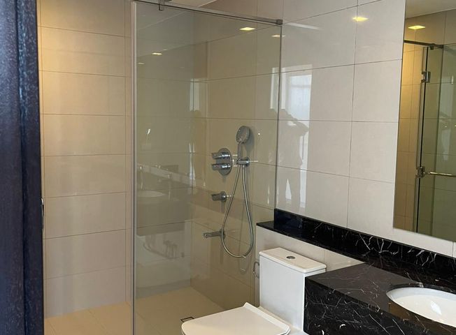 "Exclusive Offering: Limited Inventory 2 Bedroom for Sale in East Gallery Place, BGC!"04