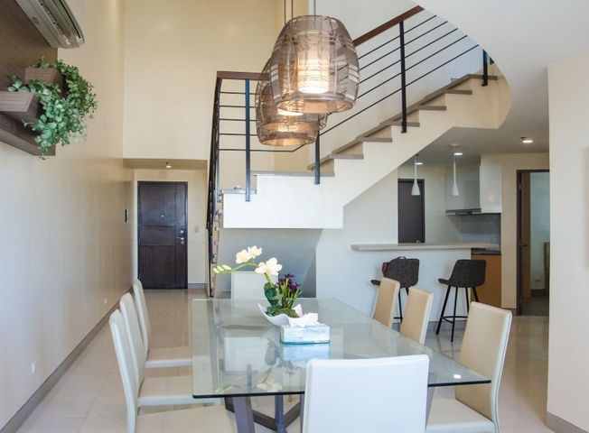 For Sale / Rent: The Venice Luxury Residences 3-BEDROOM Remodeled Bi-level Penthouse in McKinley Hill Taguig04