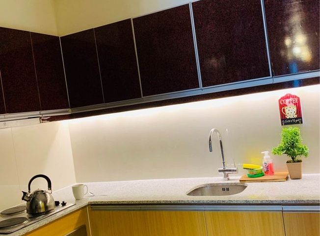 "Live in Luxury: 2-Bedroom Uptown Ritz for Rent with Designer Interiors - Available March 20,2023! ✨🏢"08