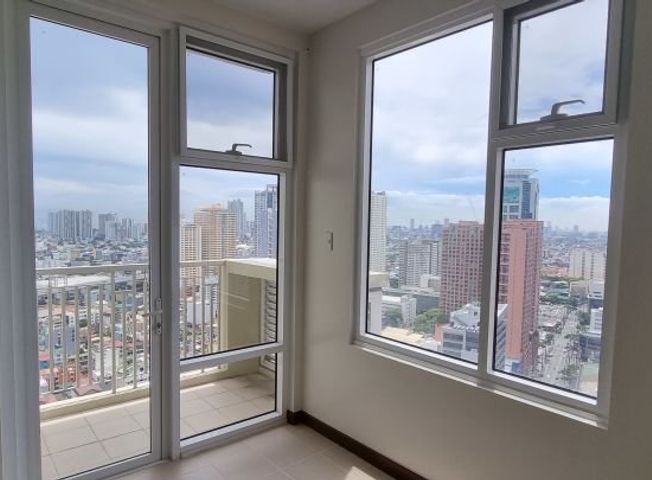 "Rent to Own 3 BR 88 sqm with Balcony beside Red Residences, Makati City"03