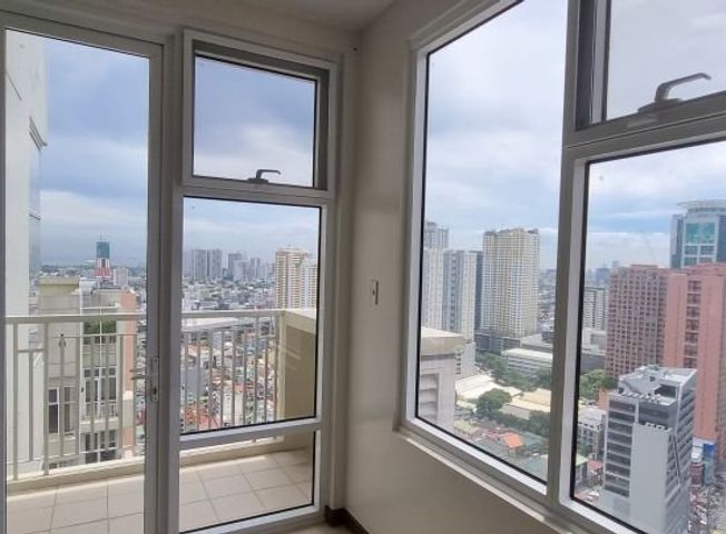 "Rent to Own 3 BR 88 sqm with Balcony beside Red Residences, Makati City"04
