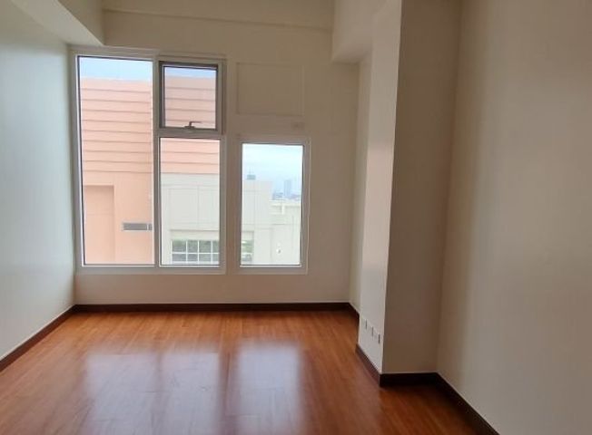 "Rent to Own 3 BR 88 sqm with Balcony beside Red Residences, Makati City"05