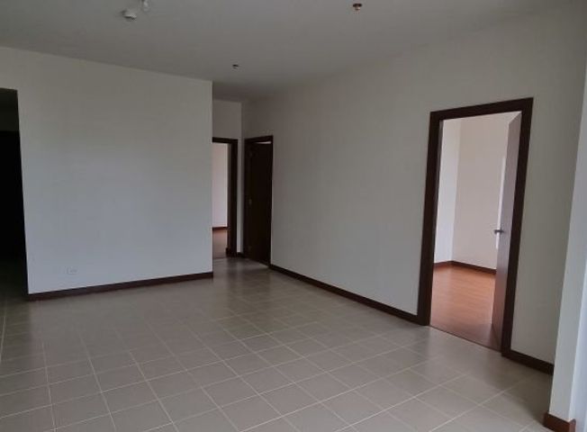 "Rent to Own 3 BR 88 sqm with Balcony beside Red Residences, Makati City"08