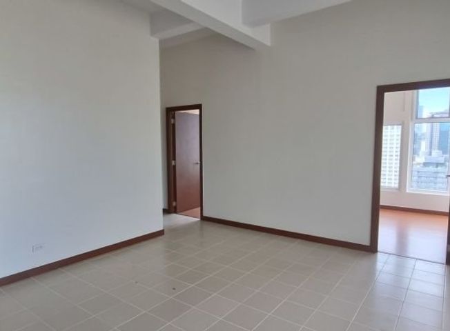 "Lease to Own 3 BR with Balcony at Paseo De Roces, Makati City"05