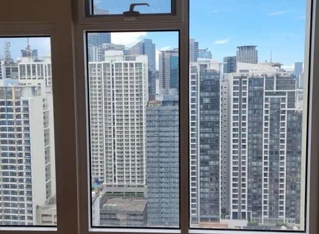 "Lease to Own 3 BR with Balcony at Paseo De Roces, Makati City"10