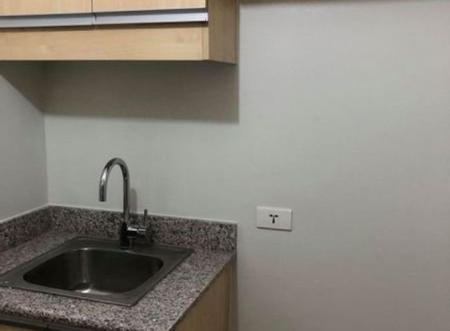 RENT TO OWN 2 BR 56.5 sqm at One Wilson Square Greenhills03