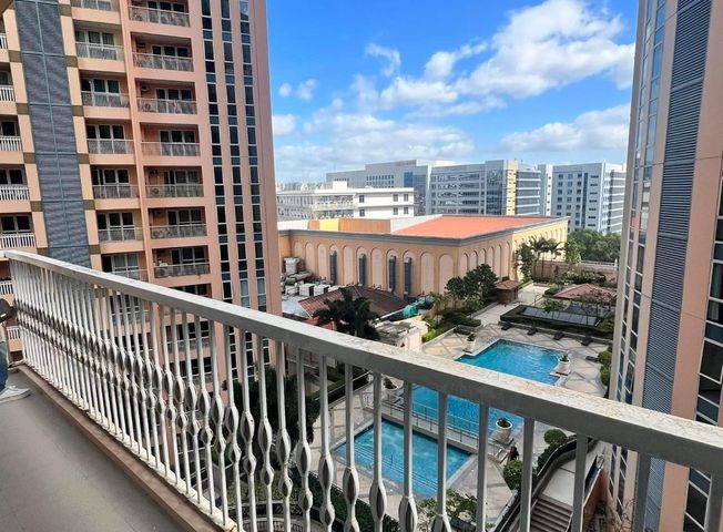 For rent 1 bedroom semi furnished in Venice Mckinley02