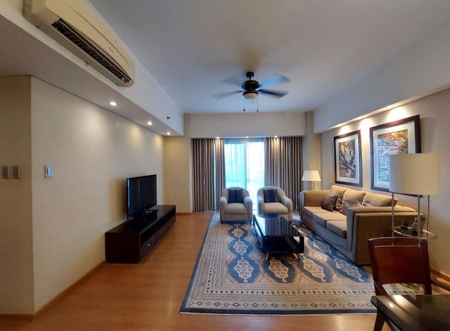 2 Bedroom with balcony for Rent at St. Francis Shangri-la Place04