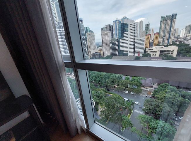 2 Bedroom with balcony for Rent at St. Francis Shangri-la Place09