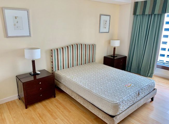 For Sale: The Shang Grand Tower 2-BEDROOM Elegant Condo in Perea st Makati CBD near Greenbelt09