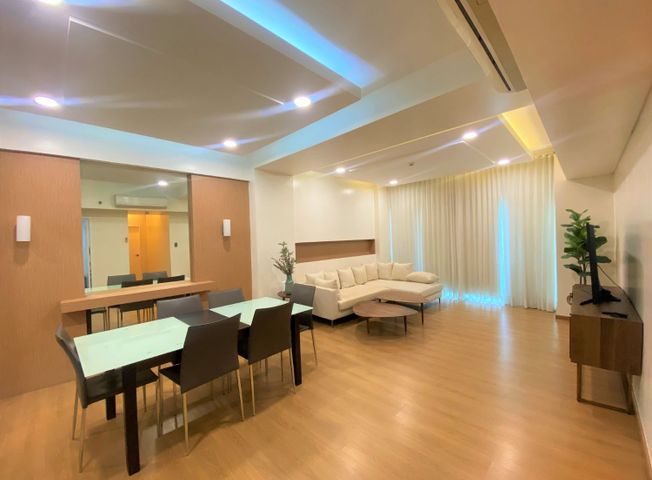Low Floor Two Bedroom Unit - Furnished02