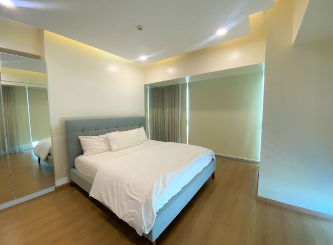 Low Floor Two Bedroom Unit - Furnished05