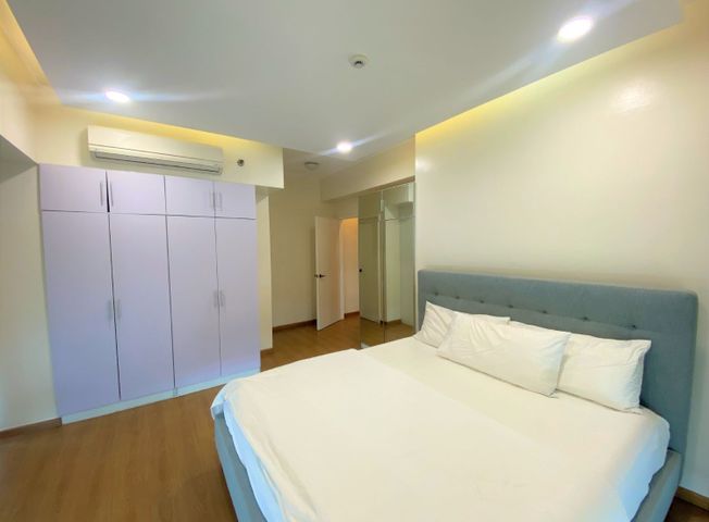 Low Floor Two Bedroom Unit - Furnished07