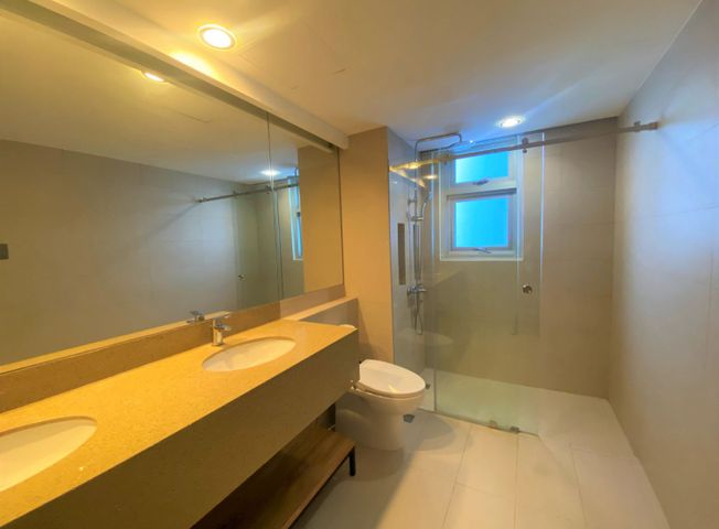 Low Floor Two Bedroom Unit - Furnished08