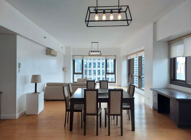 3 Bedroom for Rent at The Shang Grand Tower03
