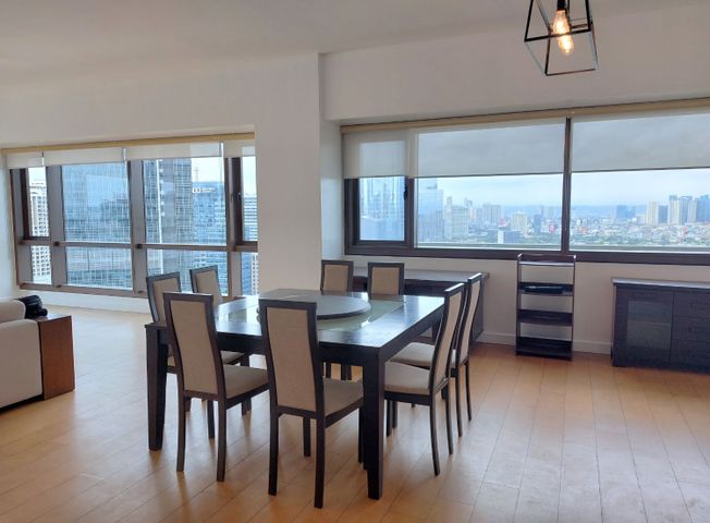 3 Bedroom for Rent at The Shang Grand Tower04