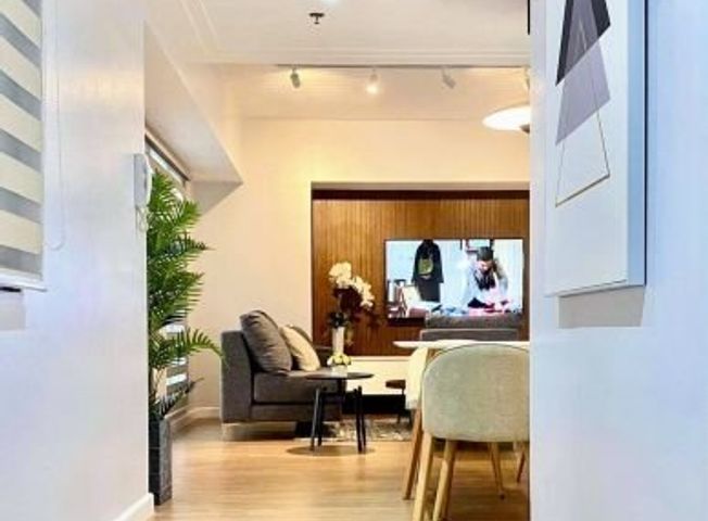 "FOR LEASE! Interior-Designed 2BR in Escala Salcedo, Makati for 100,000 per month"02