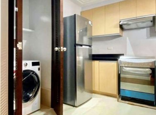"FOR LEASE! Interior-Designed 2BR in Escala Salcedo, Makati for 100,000 per month"05