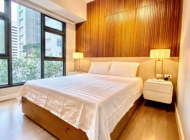 "FOR LEASE! Interior-Designed 2BR in Escala Salcedo, Makati for 100,000 per month"06