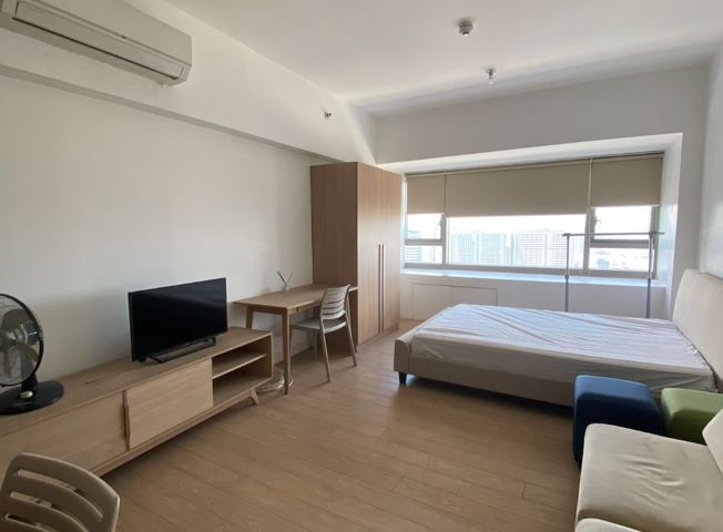 Studio Unit at One Shangri-La Place05