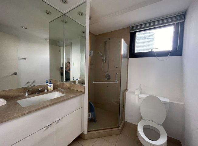 Spacious 2 Bedroom Condo for Lease at Joya Rockwell Makati09