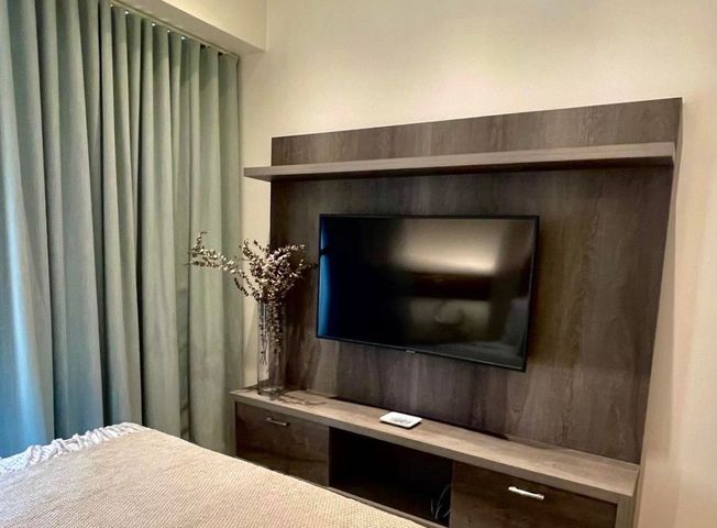 3BR Unit For Rent in St. Moritz Private Estate10