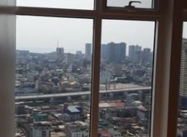 Lease to Own 3 BR with Balcony and Parking in Paseo De Roces Makati near to Ayala Avenue05