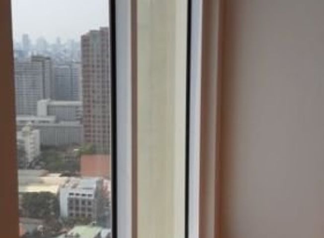 Lease to Own 3 BR with Balcony and Parking in Paseo De Roces Makati near to Ayala Avenue07