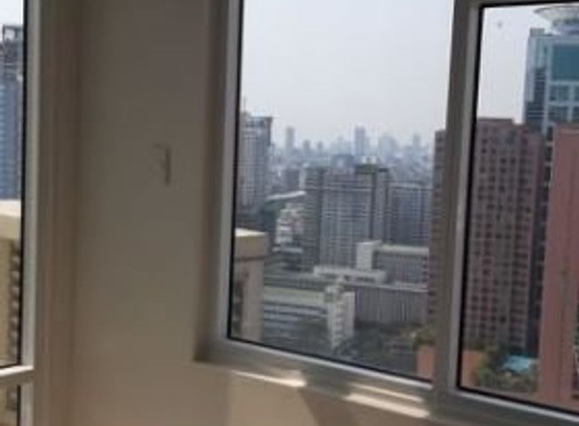 Lease to Own 3 BR with Balcony and Parking in Paseo De Roces Makati near to Ayala Avenue08