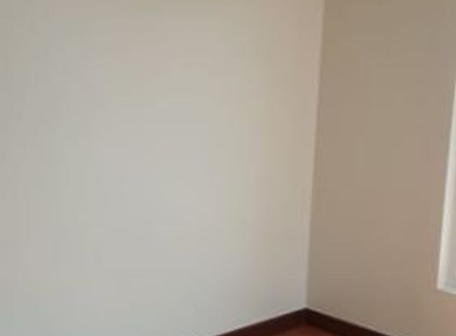 Lease to Own 3 BR with Balcony and Parking in Paseo De Roces Makati near to Ayala Avenue10