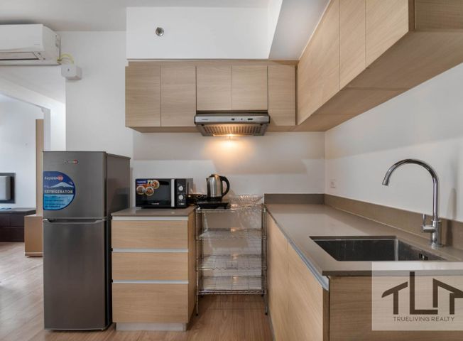 Fully Furnished 2 Bedroom Condo for Rent in The Rise Makati City04