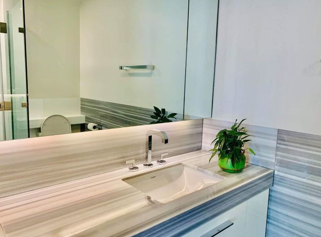 "Makati Proscenium Lorraine Rockwell, 3BR Fully furnished Unit For Rent, 2 Parking,180K"07