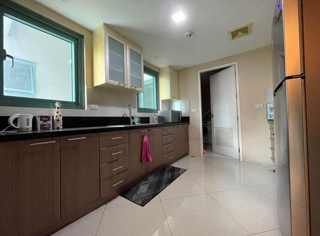 8 Forbestown fully furnished 3BR unit with 2 parking for Rent/Sale05