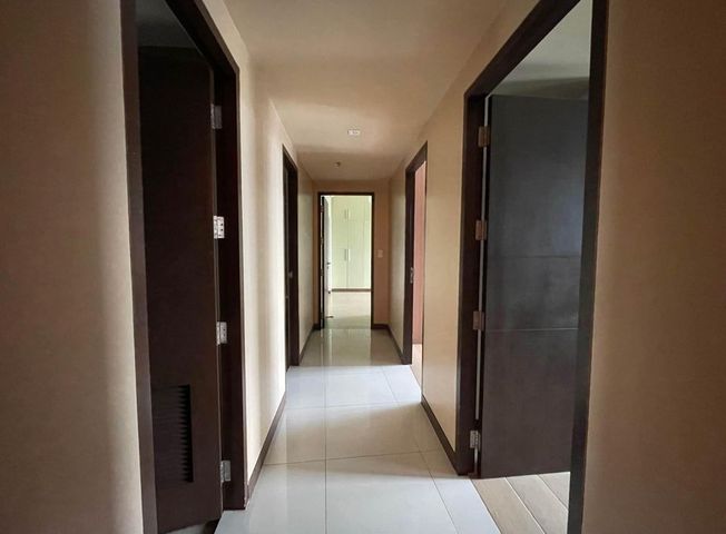 8 Forbestown fully furnished 3BR unit with 2 parking for Rent/Sale07