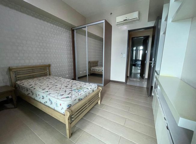 8 Forbestown fully furnished 3BR unit with 2 parking for Rent/Sale08